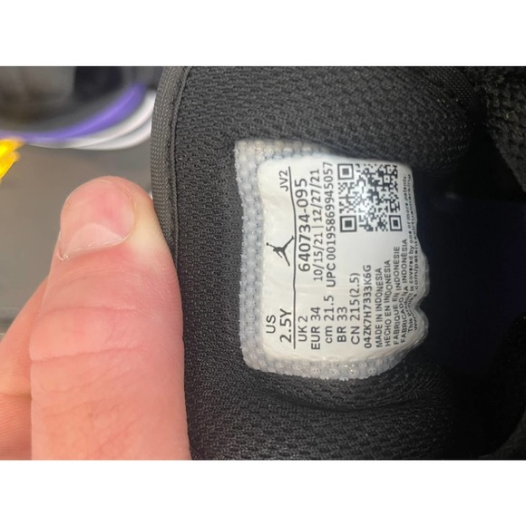 Jordan 1 Mid Dark Iris SZ 2.5 - Picture 9 of 9